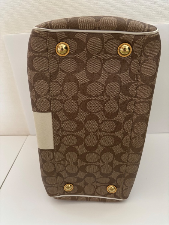 コーチ COACH F11353（ブランドバッグ）の商品画像 - 査定依頼日：2025年8月30日 - 最高査定価格：500円