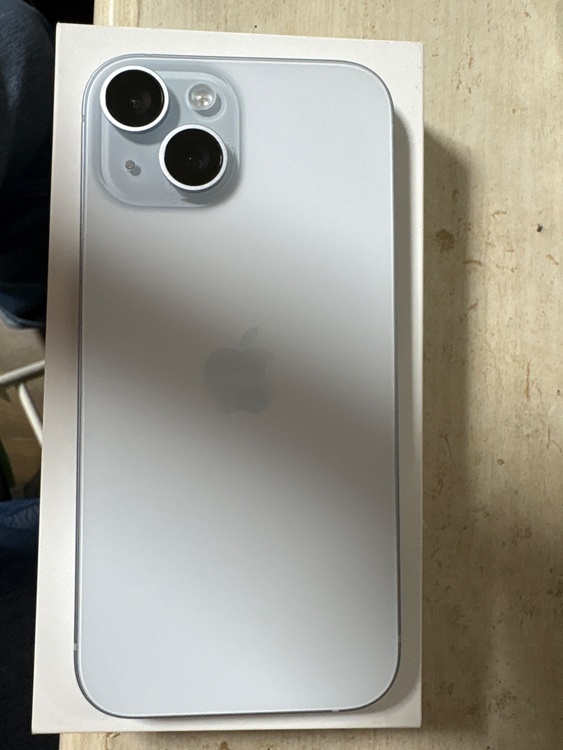 iPhone 15 128GB docomo（スマホ）の商品画像 - 査定依頼日：2026年2月15日 - 最高査定価格：64,000円