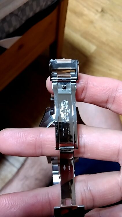 126621 ヨットマスターロレゾールのブラック文字盤（高級時計）の商品画像 - 査定依頼日：2026年1月11日 - 最高査定価格：2,300,000円