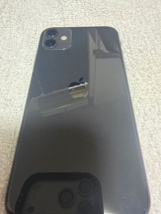 iPhone11（スマホ）の商品画像 - 査定依頼日：2026年4月27日 - 最高査定価格：12,000円