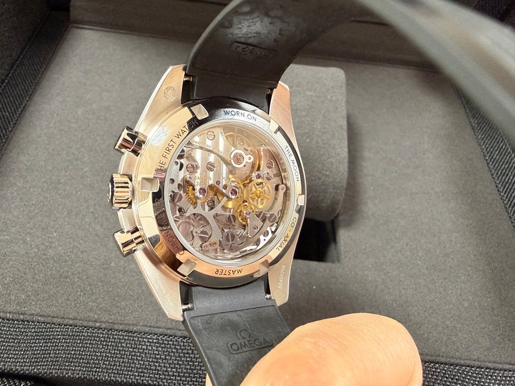 オメガ スピードマスター （高級時計）の商品画像 - 査定依頼日：2025年10月1日 - 最高査定価格：1,100,000円