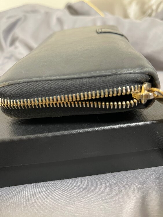 ysl長財布（ブランド財布・小物）の商品画像 - 査定依頼日：2025年4月3日 - 最高査定価格：1,200円