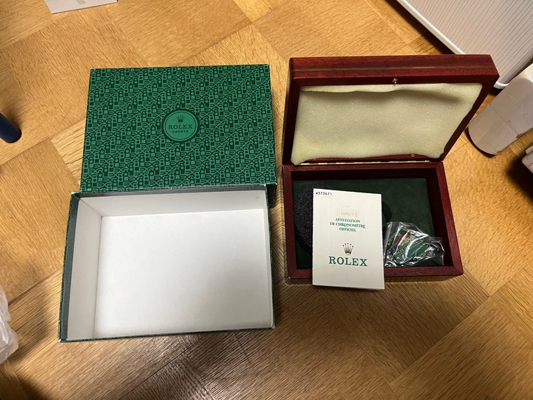 ロレックス デイトナ 1652（高級時計）の商品画像 - 査定依頼日：2026年3月12日 - 最高査定価格：2,760,000円