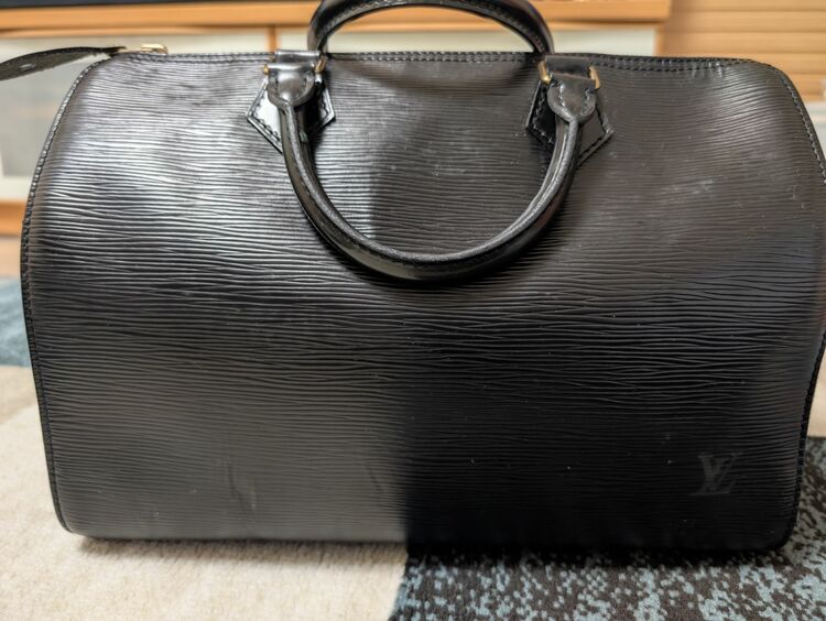 ルイヴィトン エピ （ブランドバッグ）の商品画像 - 査定依頼日：2025年6月19日 - 最高査定価格：50,000円