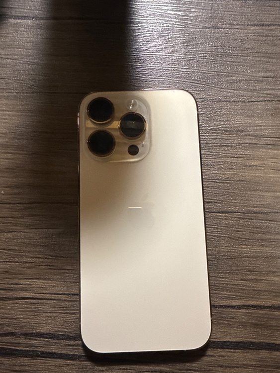 iPhone iPhone 14 Pro 128GB au（スマホ）の商品画像 - 査定依頼日：2026年7月29日 - 最高査定価格：61,000円