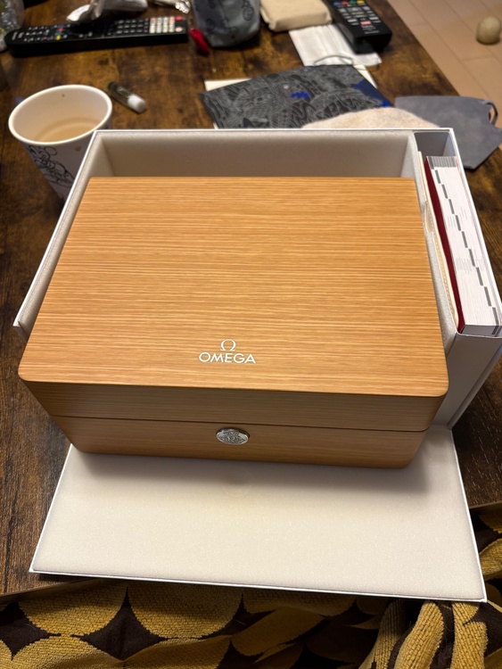 シーマスター 300 コーアクシャル マスター クロノメーター（高級時計）の商品画像 - 査定依頼日：2026年2月8日 - 最高査定価格：650,000円