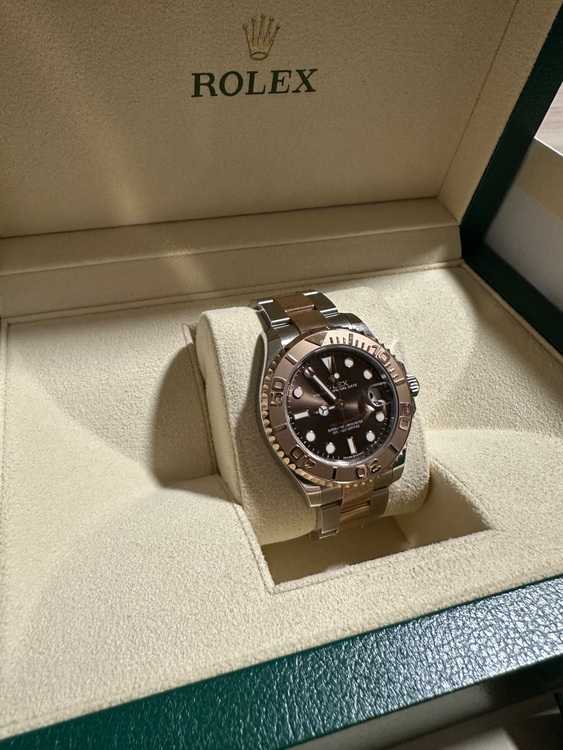 37mm オイスタースチール&エバーローズゴールド（高級時計）の商品画像 - 査定依頼日：2025年6月10日 - 最高査定価格：2,300,000円