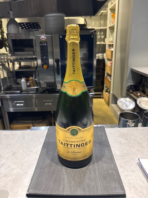 シャンパン サロン （お酒）の商品画像 - 査定依頼日：2025年11月10日 - 最高査定価格：329,500円