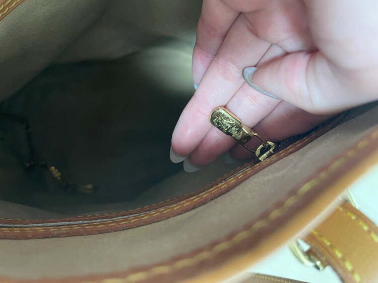 ルイヴィトン モノグラム （ブランドバッグ）の商品画像 - 査定依頼日：2024年12月30日 - 最高査定価格：35,000円