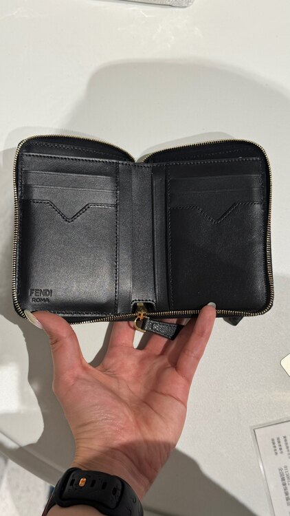 フェンディ  （ブランドバッグ）の商品画像 - 査定依頼日：2025年5月6日 - 最高査定価格：45,000円