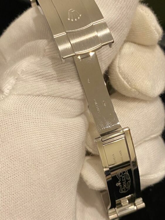 オイスターパーペチュアル41ブライトブラック（高級時計）の商品画像 - 査定依頼日：2025年10月6日 - 最高査定価格：1,170,000円