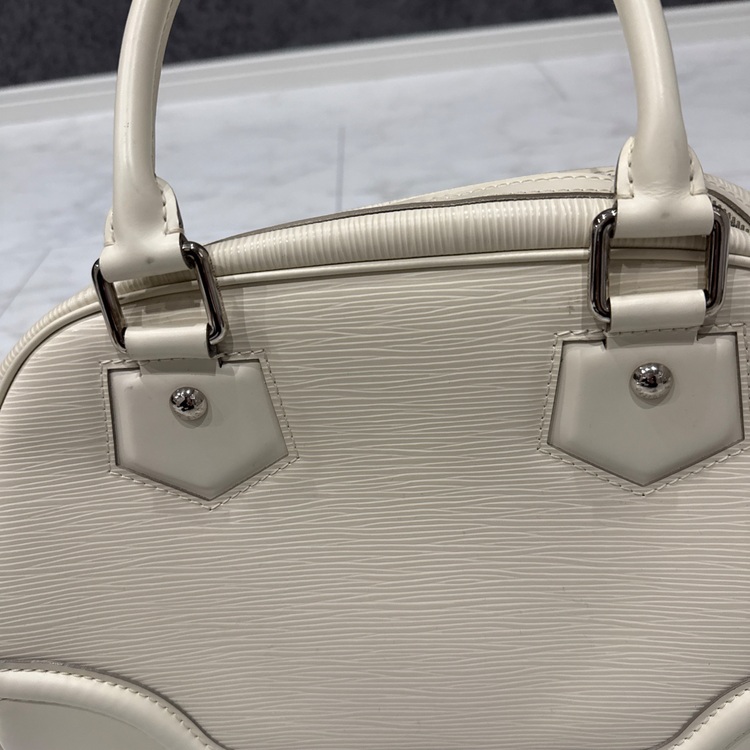 ルイヴィトン エピ （ブランドバッグ）の商品画像 - 査定依頼日：2025年11月11日 - 最高査定価格：60,000円