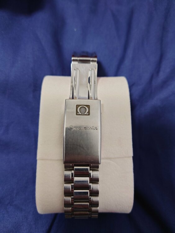 オメガ スピードマスター 3510.50（高級時計）の商品画像 - 査定依頼日：2025年12月20日 - 最高査定価格：300,000円