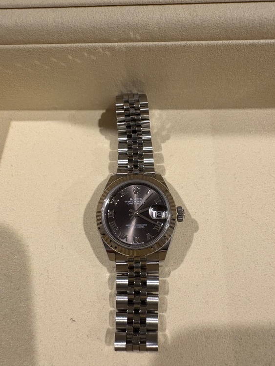 レディデイトジャスト（高級時計）の商品画像 - 査定依頼日：2026年4月12日 - 最高査定価格：1,600,000円