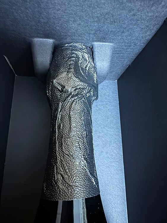 シャンパン ドン・ペリニヨン （お酒）の商品画像 - 査定依頼日：2025年4月8日 - 最高査定価格：19,000円