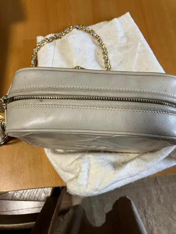 0865579（ブランドバッグ）の商品画像 - 査定依頼日：2025年5月15日 - 最高査定価格：88,000円