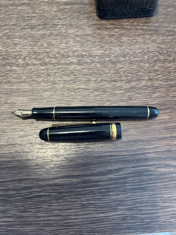 万年筆（金・貴金属）の商品画像 - 査定依頼日：2026年3月3日 - 最高査定価格：5,000円