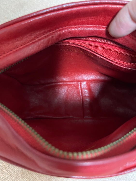 タッセル付きチェーンショルダー（ブランドバッグ）の商品画像 - 査定依頼日：2025年7月8日 - 最高査定価格：70,000円