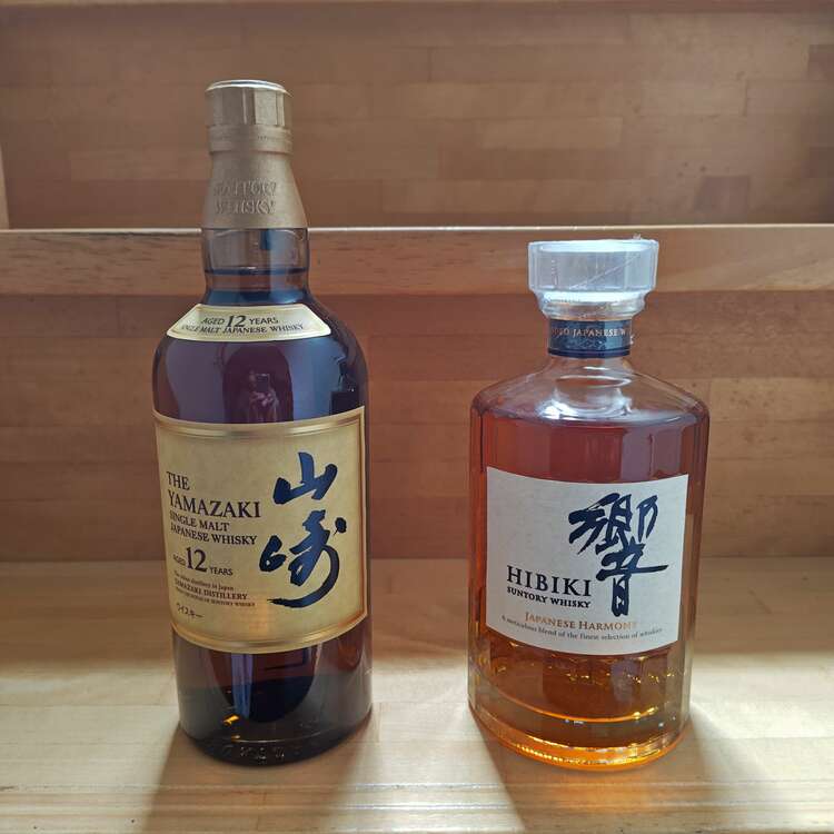 ウイスキー サントリー山崎 （お酒）の商品画像 - 査定依頼日：2025年3月25日 - 最高査定価格：29,000円