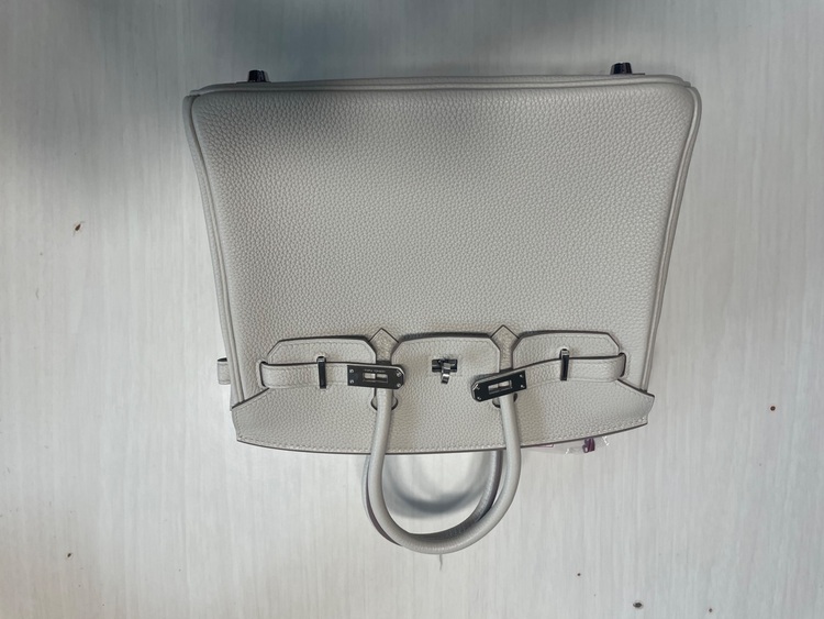 バッグ（ブランドバッグ）の商品画像 - 査定依頼日：2025年9月15日 - 最高査定価格：2,100,000円