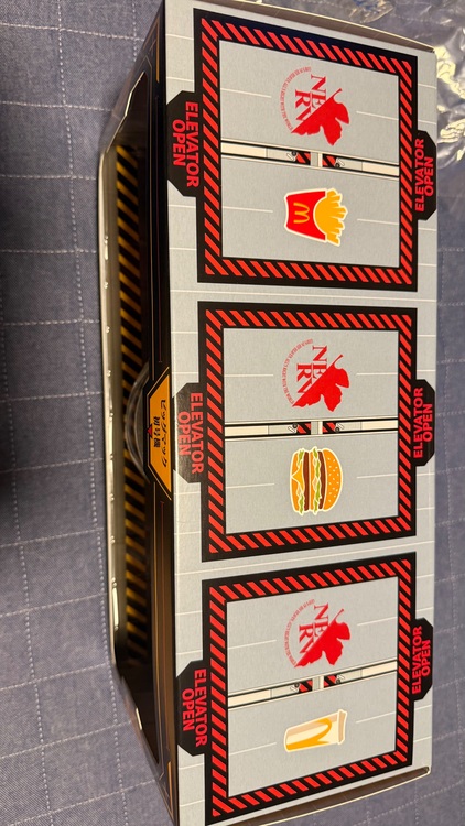 マクドナルド×エヴァンゲリオン バリューセットフィギュア（フィギュア・プラモデル）の商品画像 - 査定依頼日：2025年6月2日 - 最高査定価格：2,200円