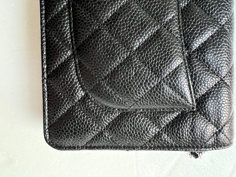 マトラッセル　キャビアスキンチェーンウォレット（ブランドバッグ）の商品画像 - 査定依頼日：2025年10月28日 - 最高査定価格：350,000円