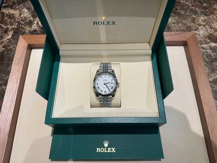 ロレックス デイトジャスト 12633（高級時計）の商品画像 - 査定依頼日：2026年4月6日 - 最高査定価格：2,320,000円