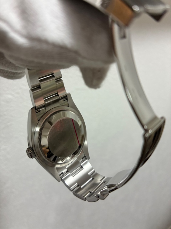 ロレックス パーペチュアル 12600（高級時計）の商品画像 - 査定依頼日：2025年8月10日 - 最高査定価格：3,000,000円