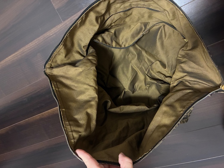 ショルダーバッグ（ブランドバッグ）の商品画像 - 査定依頼日：2025年11月19日 - 最高査定価格：20,000円