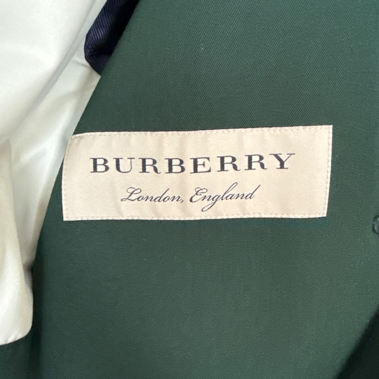「BURBERRY バーバリー ウール ダブルブレスト ロングコート ダークグリーン（古着・ファッション）の商品画像 - 査定依頼日：2026年9月28日 - 最高査定価格：6,000円
