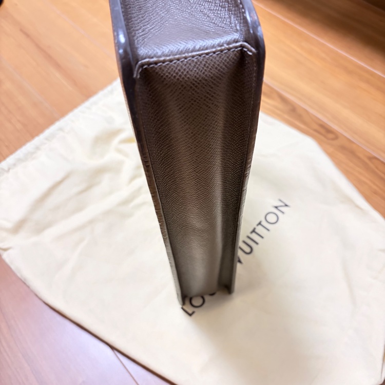 ルイヴィトン タイガ （ブランドバッグ）の商品画像 - 査定依頼日：2026年1月7日 - 最高査定価格：40,000円