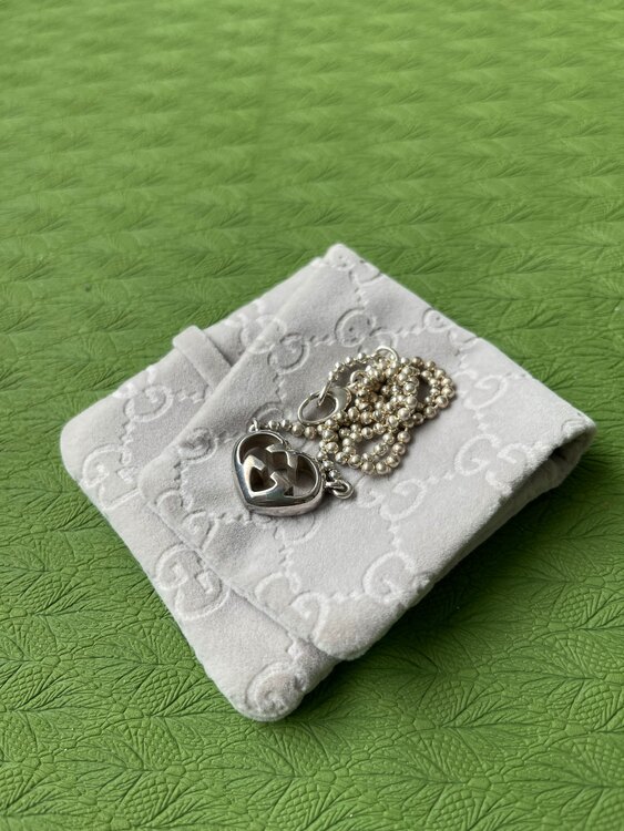 グッチのネックレス（金・貴金属）の商品画像 - 査定依頼日：2024年4月19日 - 最高査定価格：6,500円