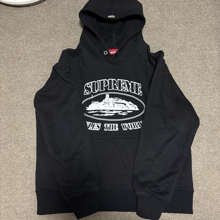 supreme corteiz パーカー（古着・ファッション）の商品画像 - 査定依頼日：2026年3月28日 - 最高査定価格：100,000円