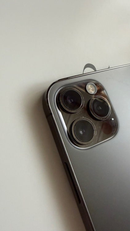 iPhone iPhone 12 Pro 128GB au（スマホ）の商品画像 - 査定依頼日：2026年9月7日 - 最高査定価格：27,000円