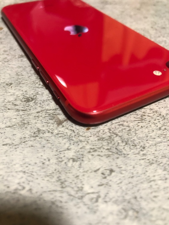 iPhone SE (第 2 世代) 64GB SIMフリー（スマホ）の商品画像 - 査定依頼日：2025年10月15日 - 最高査定価格：14,000円