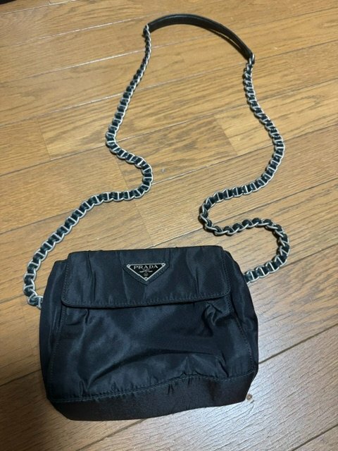 縦１４㎝横１９㎝のショルダーバッグ（ブランドバッグ）の商品画像 - 査定依頼日：2026年8月19日 - 最高査定価格：40,000円
