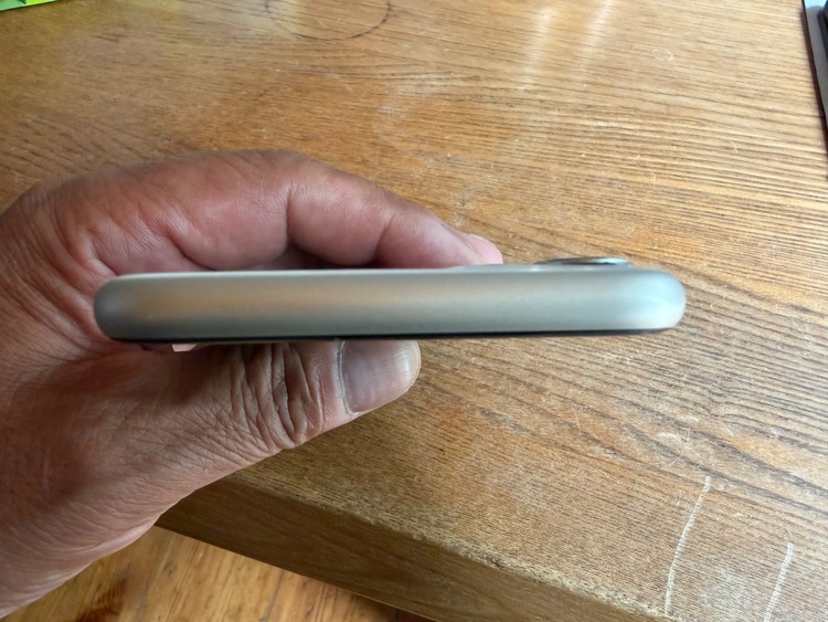 iPhone11（スマホ）の商品画像 - 査定依頼日：2026年6月17日 - 最高査定価格：17,000円