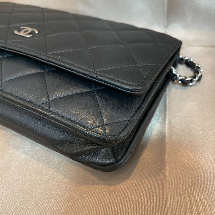 シャネル　ラムスキン チェーンウォレット（ブランドバッグ）の商品画像 - 査定依頼日：2025年6月8日 - 最高査定価格：170,000円