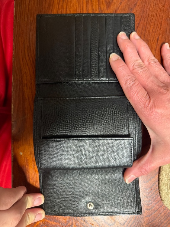 プラダ  （ブランドバッグ）の商品画像 - 査定依頼日：2026年3月15日 - 最高査定価格：20,000円