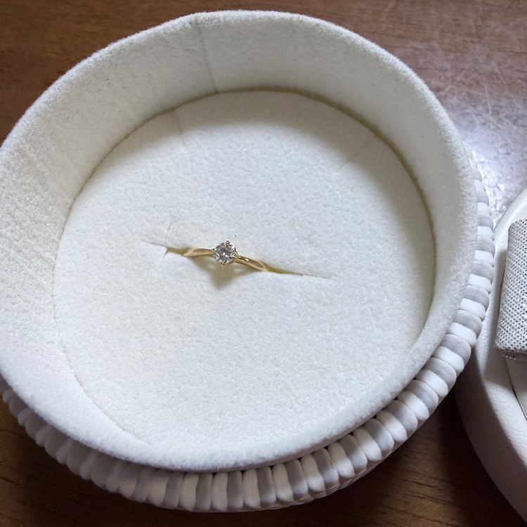 婚約指輪（宝石）の商品画像 - 査定依頼日：2025年11月22日 - 最高査定価格：150,000円