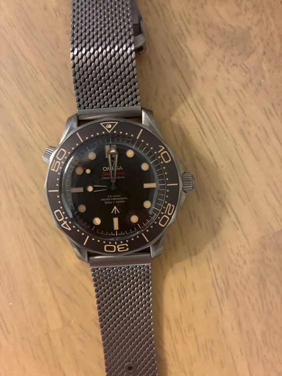 SEAMASTE﻿R DIVER 300﻿M（高級時計）の商品画像 - 査定依頼日：2025年12月28日 - 最高査定価格：950,000円