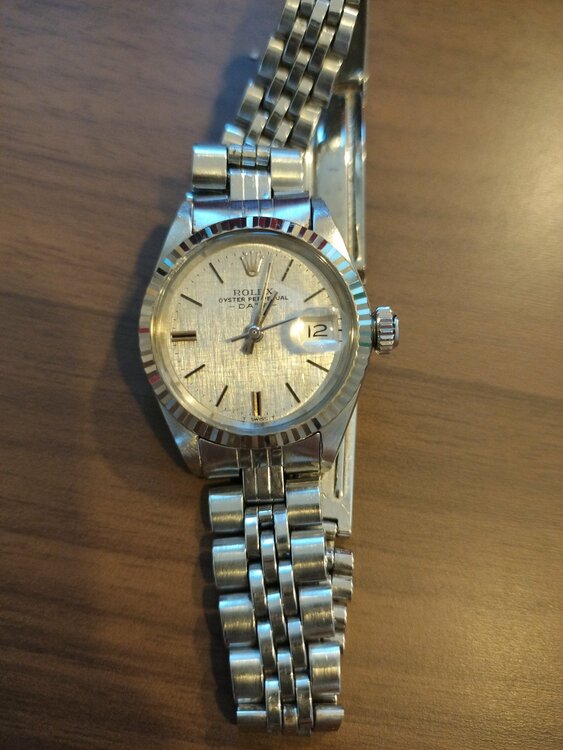 ロレックス パーペチュアル オイスターパーペチュアル    6917かてい（高級時計）の商品画像 - 査定依頼日：2026年2月9日 - 最高査定価格：450,000円