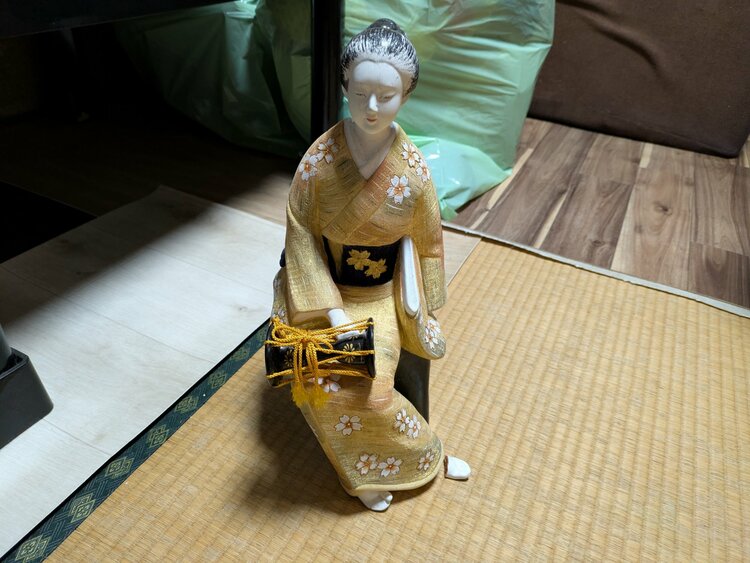 日本人形（美術品・骨董品）の商品画像 - 査定依頼日：2026年1月8日 - 最高査定価格：100,000円