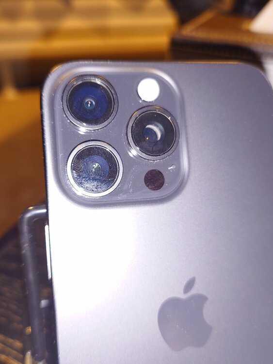 iPhone 15 Pro Max 512GB SIMフリー（スマホ）の商品画像 - 査定依頼日：2026年1月24日 - 最高査定価格：110,000円