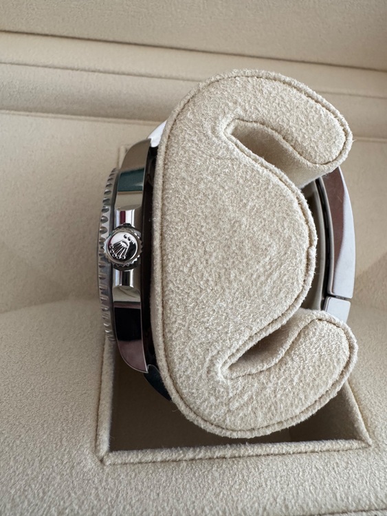 サブマリーナデイト（高級時計）の商品画像 - 査定依頼日：2025年8月25日 - 最高査定価格：100,000円