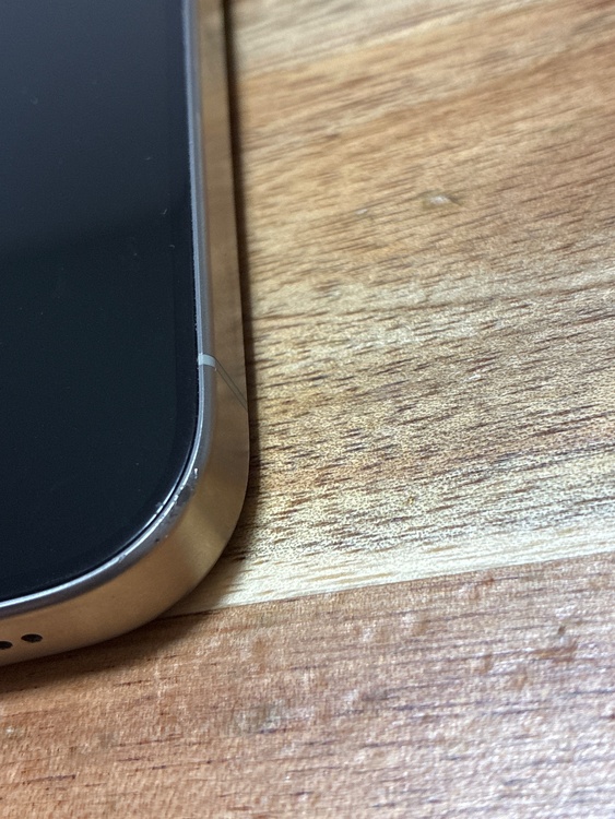iPhone iPhone 15 Pro 128GB 楽天モバイル（スマホ）の商品画像 - 査定依頼日：2026年6月27日 - 最高査定価格：85,000円