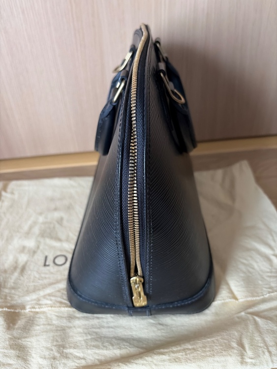 分からない（ブランドバッグ）の商品画像 - 査定依頼日：2026年10月14日 - 最高査定価格：67,000円