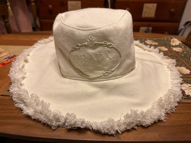 プラダ  （ブランドバッグ）の商品画像 - 査定依頼日：2025年3月29日 - 最高査定価格：8,000円