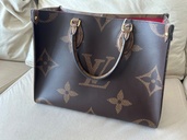 Louis Vuitton OnTheGo MM モノグラム（ブランドバッグ）の商品画像 - 査定依頼日：2026年7月19日 - 最高査定価格：200,000円