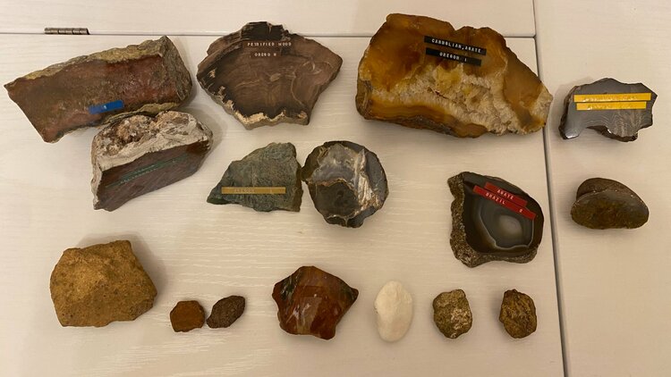 石（美術品・骨董品）の商品画像 - 査定依頼日：2026年1月5日 - 最高査定価格：5,000円